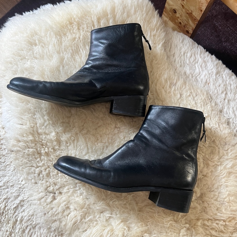 Stuart Weitzman calf/ankle boots - size 8